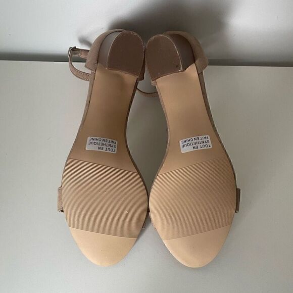Madden Girl Nude Tan Faux Suede Ankle Strap Block Heels Bellaas Sz 9.5 NEW - Picture 10 of 10